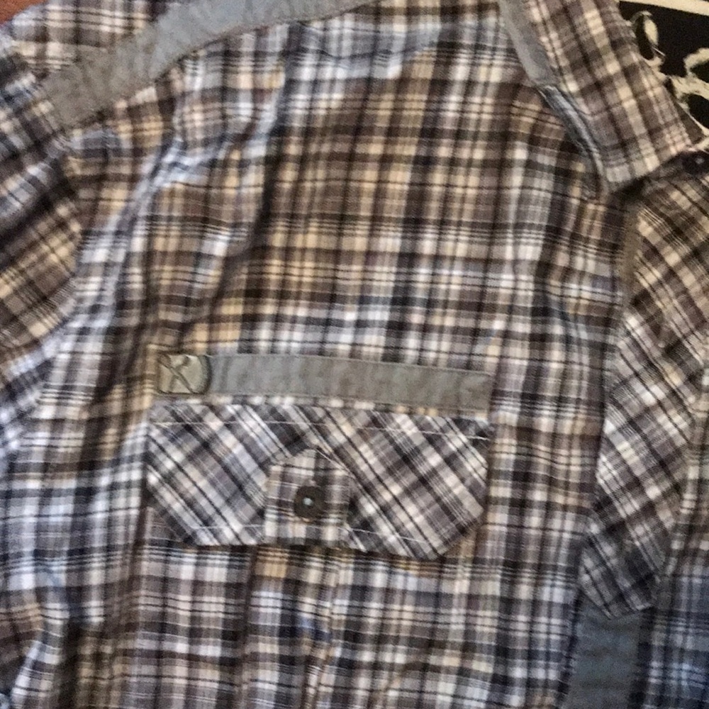 Button down shirt - Picture 2 of 3